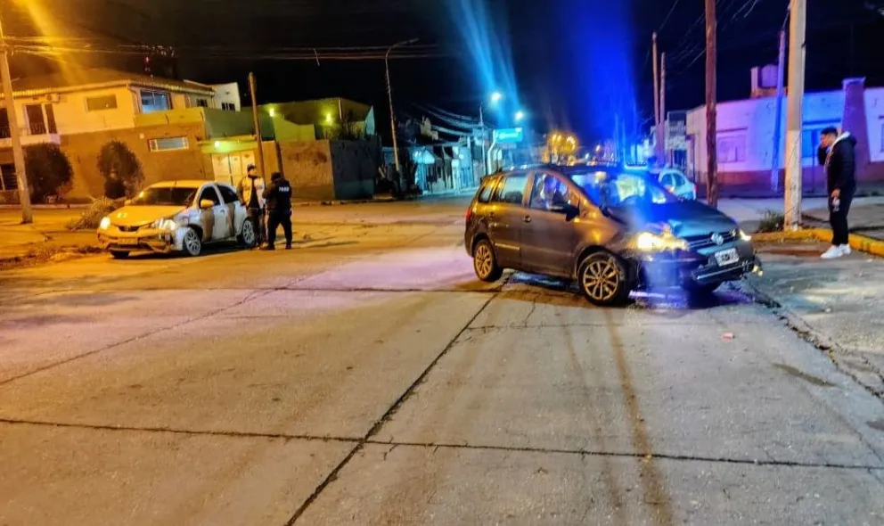 Dos vehículos colisionaron en Viamonte y Sarmiento