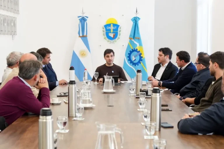 Provincia realizará el dragado y el sector pesquero ampliará el Puerto de Rawson