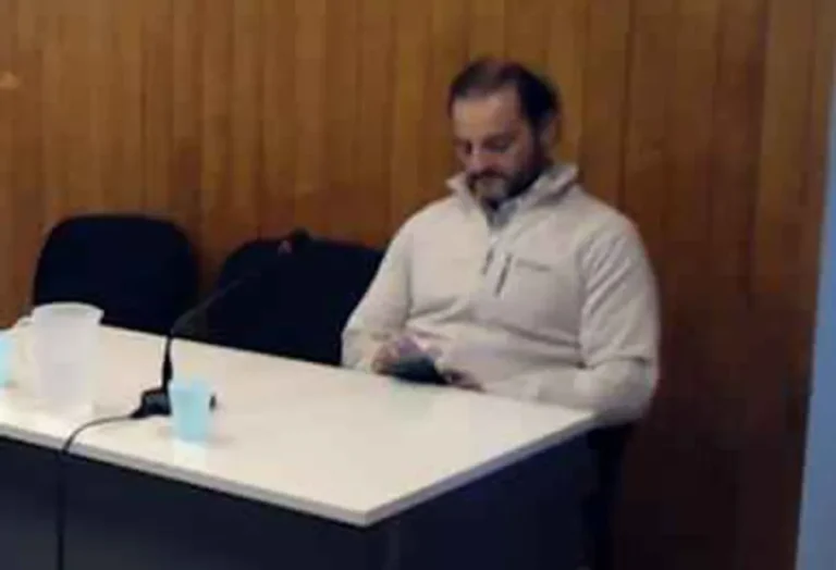 Un año y medio de prisión en suspenso para Roberto Bubas 
