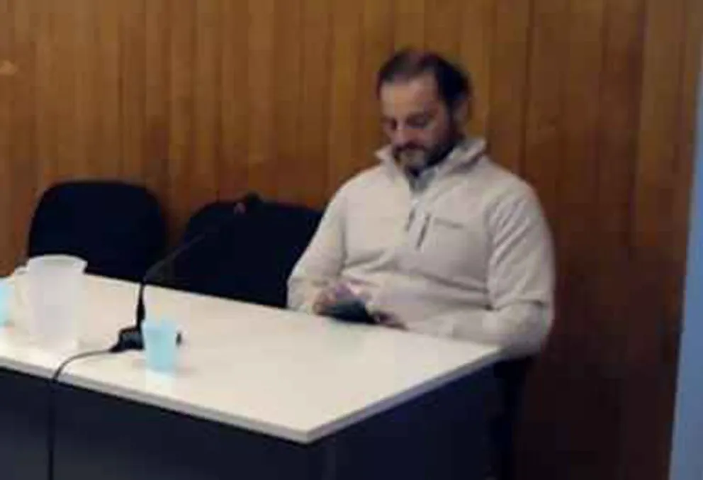 Un año y medio de prisión en suspenso para Roberto Bubas 