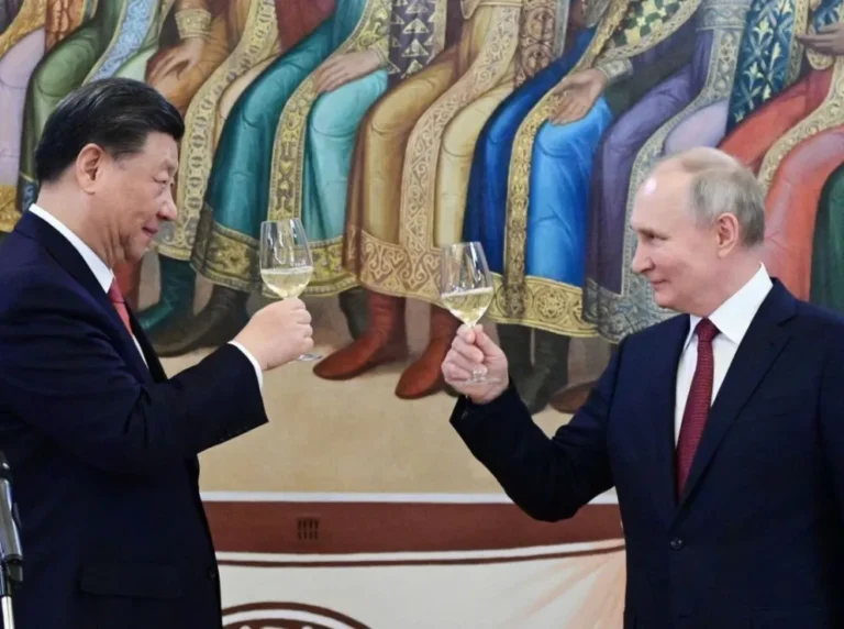 El plan ruso contra la vejez: órganos impresos, minicerdos y terapia génica