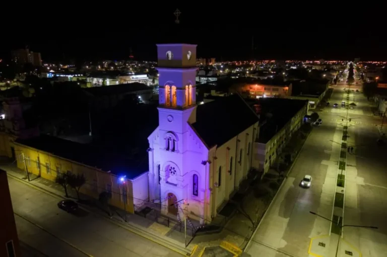 Quedó iluminada la Parroquia María Auxiliadora de Rawson