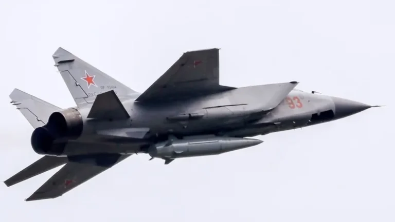 Rusia intensifica ataques sistemáticos contra objetivos militares en Kiev