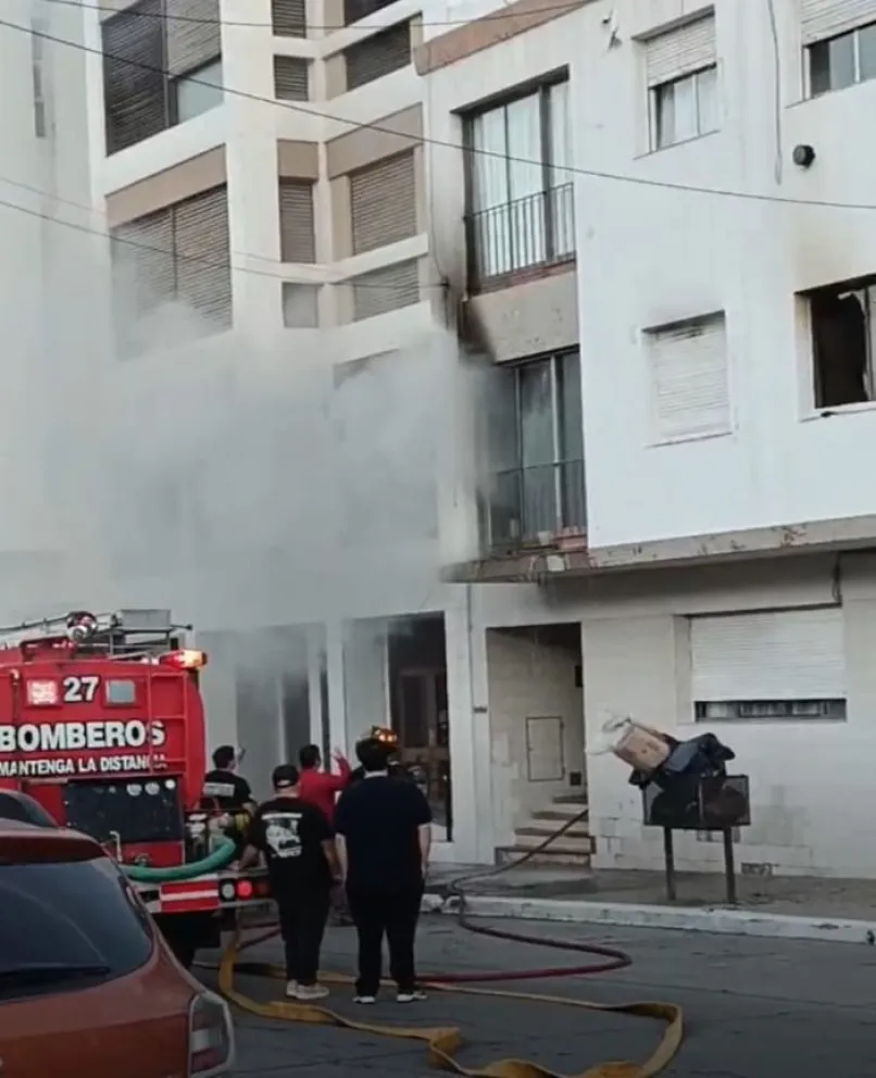 Comodoro: Incendio en un departamento de edificio céntrico