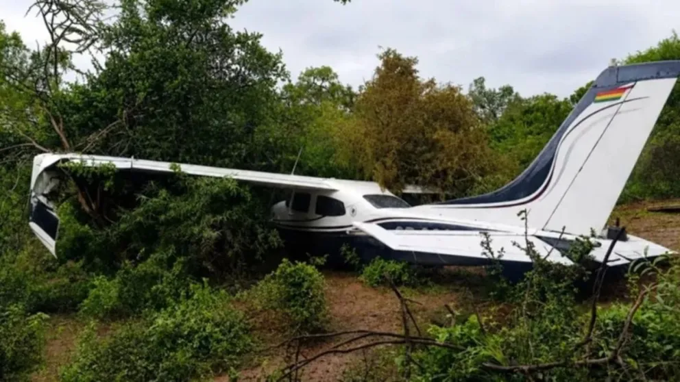 Misterio por una avioneta abandonada en el límite con Formosa