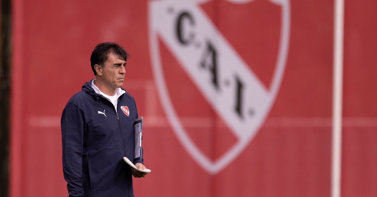 Quinteros sigue en Independiente tras la eliminación y el interés del exterior: las condiciones que le pondrá a la dirigencia