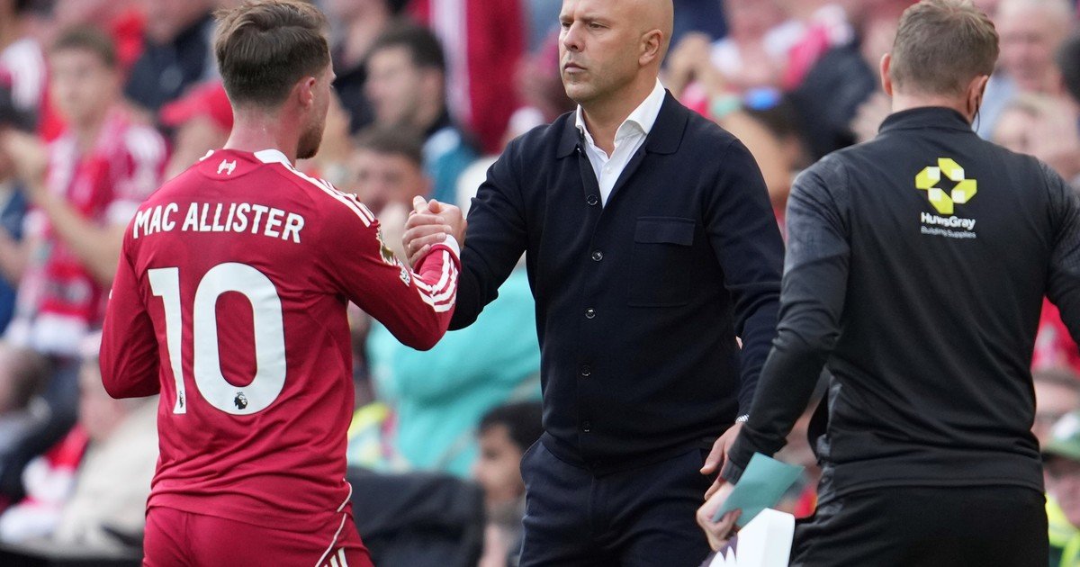 Salah detonó una bomba en el vestuario del Liverpool y Alexis Mac Allister se quedaría sin DT