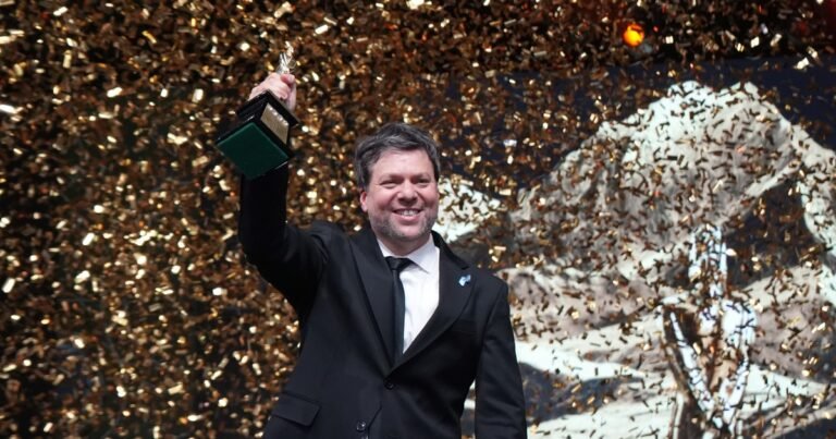 La emoción y las confesiones de Guido Kaczka tras ganar el Martín Fierro de Oro por un programa de El Trece, en una noche en la que la mayoría de los premios quedó en Telefe