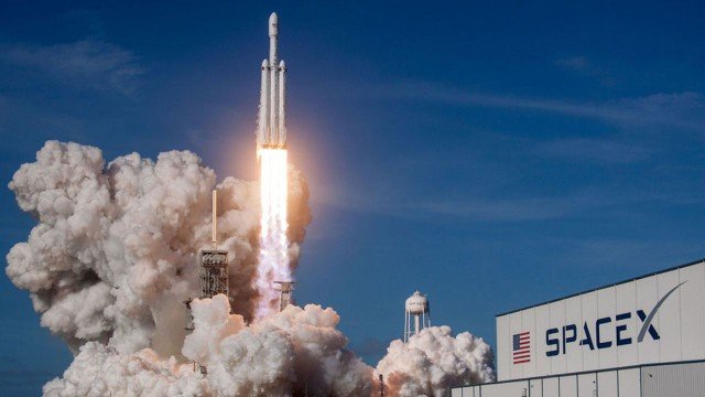 SpaceX apunta a una mega oferta pública de venta y crecen las advertencias sobre una burbuja