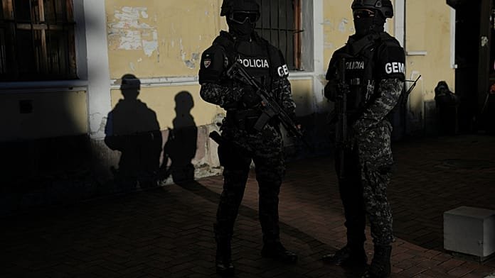 La Policía de Ecuador encuentra 8 cadáveres en bolsas en una zona de narcotráfico