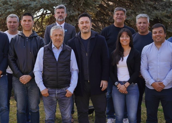 Dilema oficialista en Mendoza: Cornejo busca un sucesor mientras se posicionan Petri y Suarez
