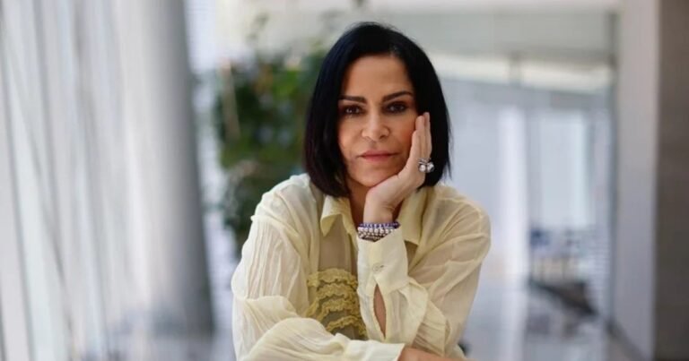 La periodista Lydia Cacho le reclamó a Sheinbaum enfrentar la "neodictadura" de Trump