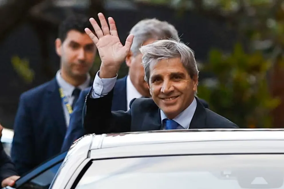 El Gobierno bloqueó la venta de un banco a dos de los principales imputados por el "rulo" financiero