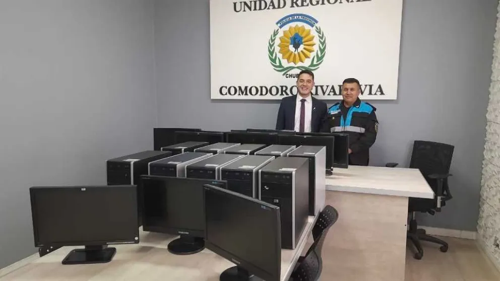 La Fiscalía entregó 46 computadoras a la Unidad Regional de Comodoro